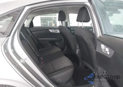 2023 Kia Forte Lxs z USA, uszkodzony, nr VIN 3KPF24AD3PE588300